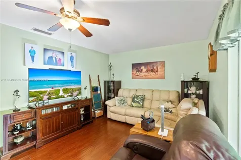 19910 SW 92nd Avenue Cutler Bay FL 33157