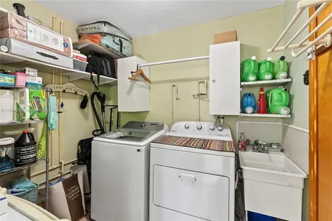 19910 SW 92nd Avenue Cutler Bay FL 33157