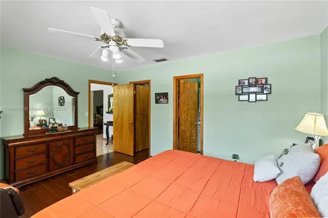 19910 SW 92nd Avenue Cutler Bay FL 33157