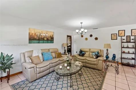 19910 SW 92nd Avenue Cutler Bay FL 33157