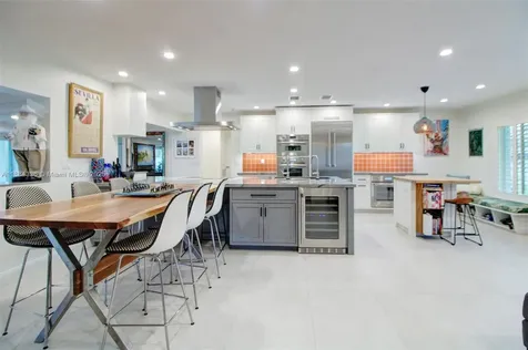 1190 Robin Avenue Miami Springs FL 33166