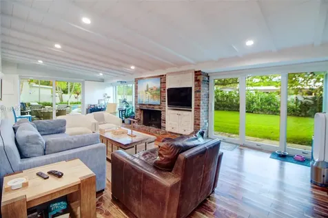 1190 Robin Avenue Miami Springs FL 33166
