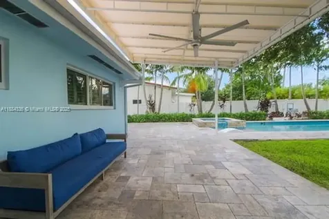 1190 Robin Avenue Miami Springs FL 33166