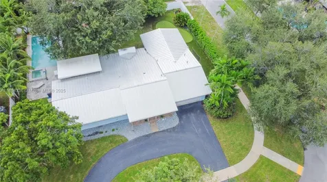 1190 Robin Avenue Miami Springs FL 33166