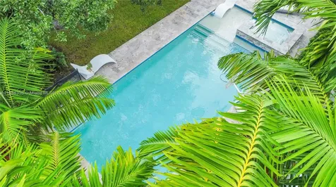 1190 Robin Avenue Miami Springs FL 33166