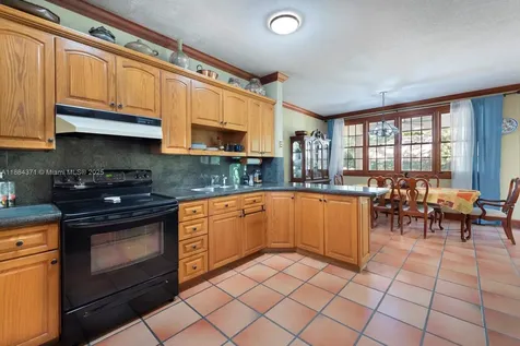 9360 SW 66th Street Miami FL 33173