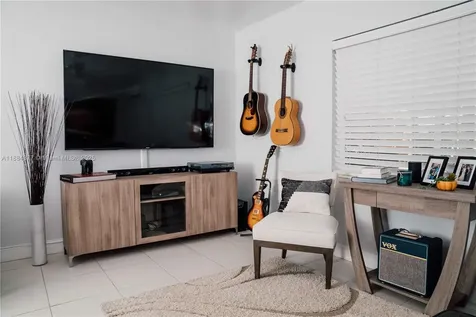 7901 SW 64th Avenue South Miami FL 33143