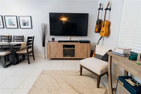 7901 SW 64th Avenue South Miami FL 33143
