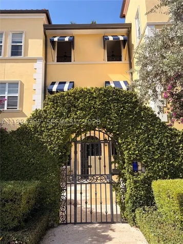 4812 Pine Tree Drive Miami Beach FL 33140