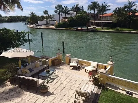 4812 Pine Tree Drive Miami Beach FL 33140