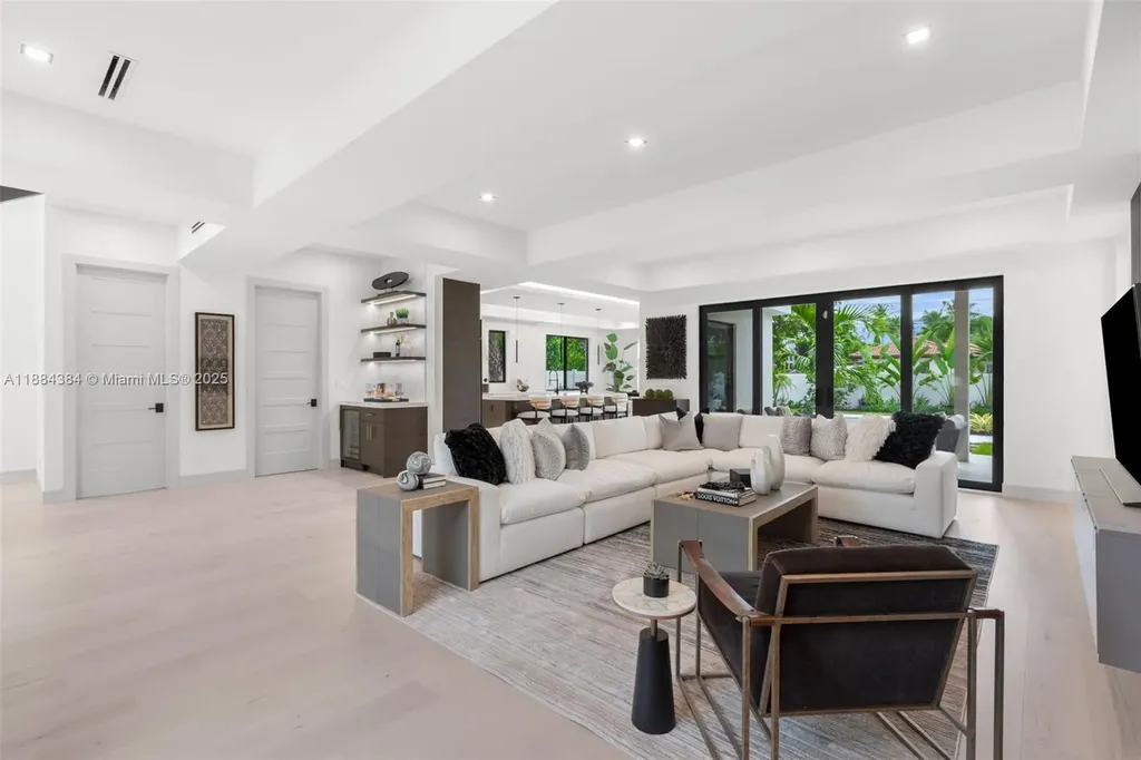 702 NW 5th Avenue Delray Beach FL 33444