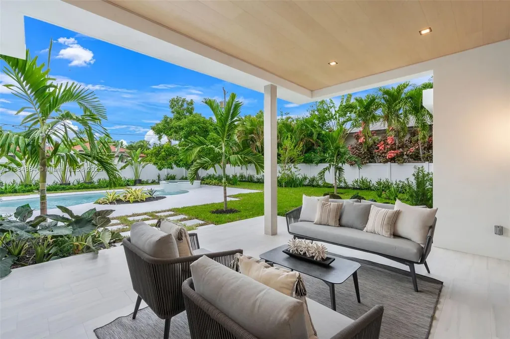 702 NW 5th Avenue Delray Beach FL 33444