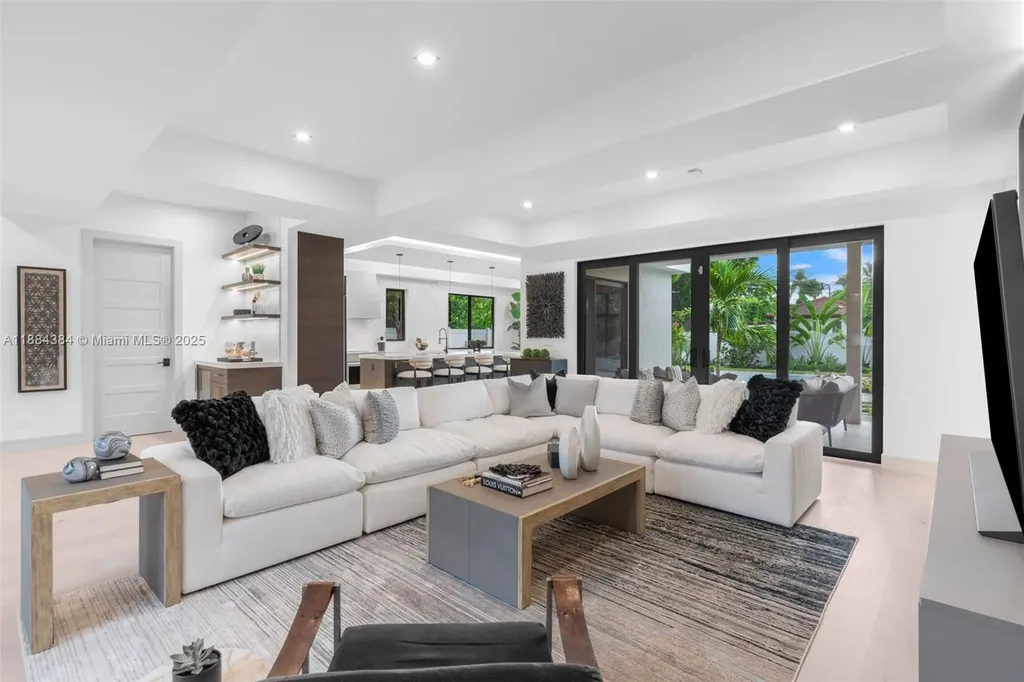 702 NW 5th Avenue Delray Beach FL 33444