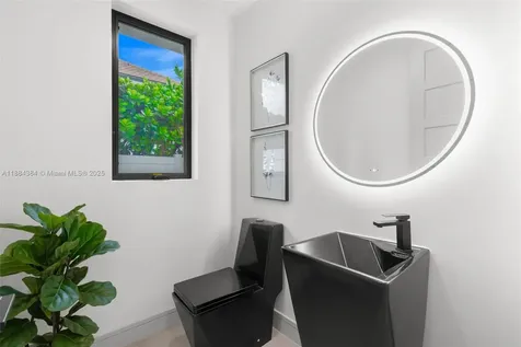 702 NW 5th Avenue Delray Beach FL 33444