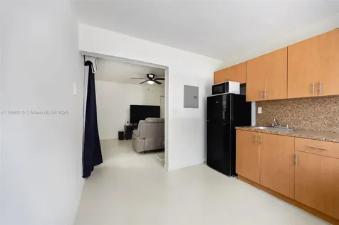 212 NW 7th Avenue Miami FL 33128