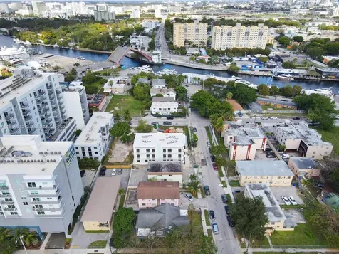 212 NW 7th Avenue Miami FL 33128
