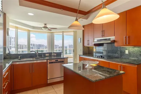 21050 Point Place Aventura FL 33180