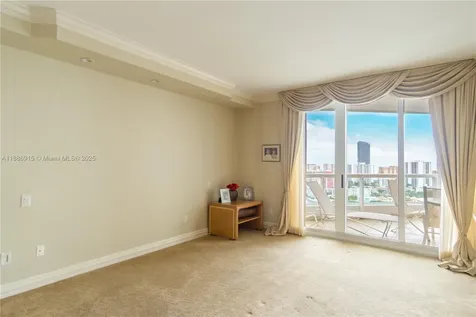 21050 Point Place Aventura FL 33180