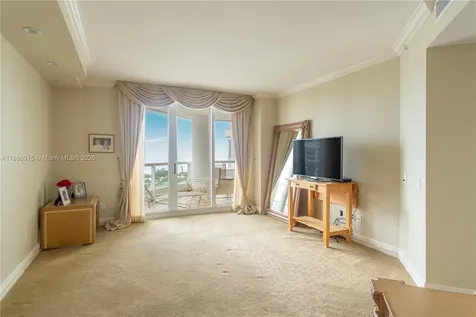 21050 Point Place Aventura FL 33180