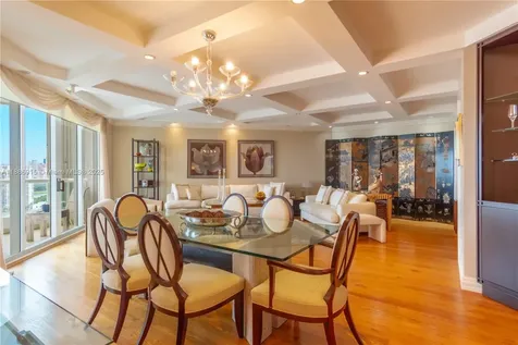 21050 Point Place Aventura FL 33180