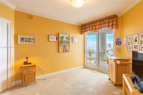 21050 Point Place Aventura FL 33180