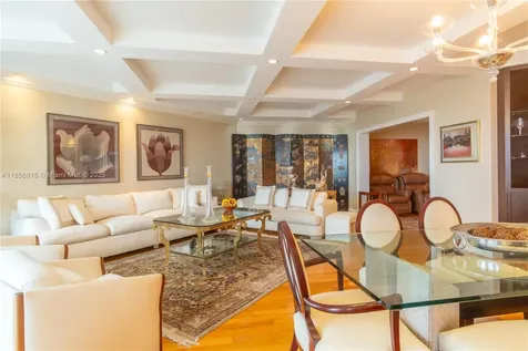 21050 Point Place Aventura FL 33180