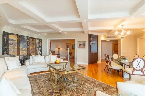 21050 Point Place Aventura FL 33180