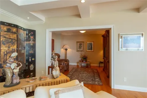 21050 Point Place Aventura FL 33180