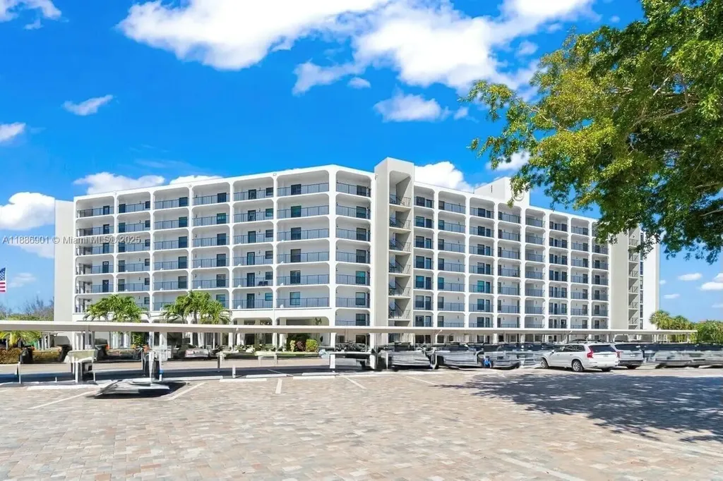 1627 Riverview Road Deerfield Beach FL 33441