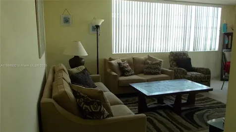 3161 S Ocean Drive Hallandale Beach FL 33009