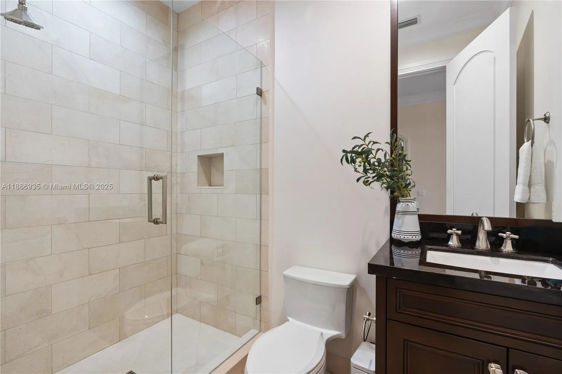 821 Solar Isle Drive Fort Lauderdale FL 33301