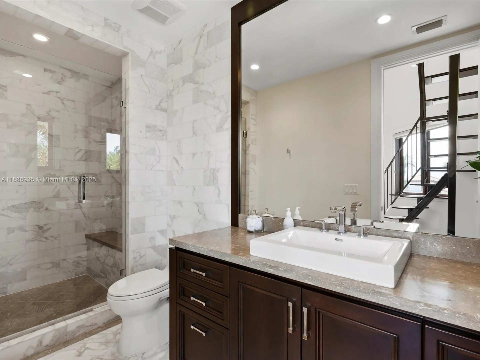 821 Solar Isle Drive Fort Lauderdale FL 33301