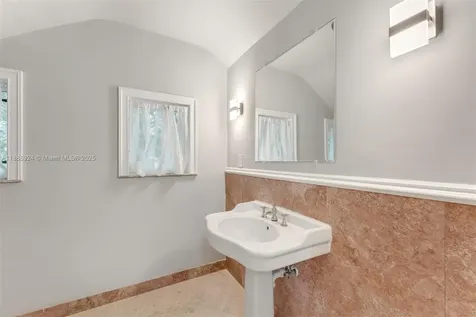 11 E Rivo Alto Drive Miami Beach FL 33139