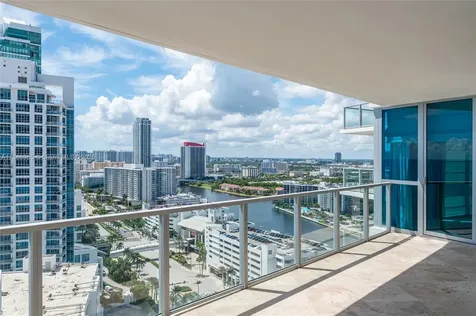 3101 S Ocean Drive Hollywood FL 33019