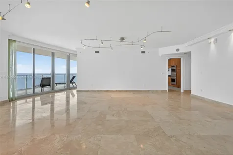 3101 S Ocean Drive Hollywood FL 33019