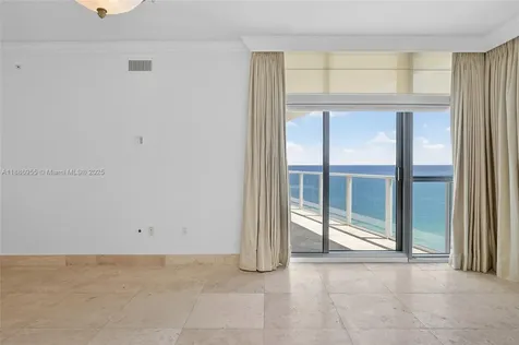 3101 S Ocean Drive Hollywood FL 33019