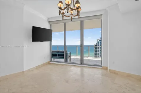 3101 S Ocean Drive Hollywood FL 33019