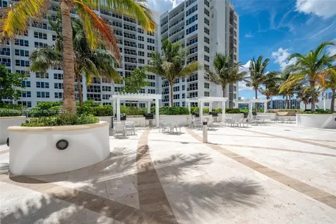3101 S Ocean Drive Hollywood FL 33019