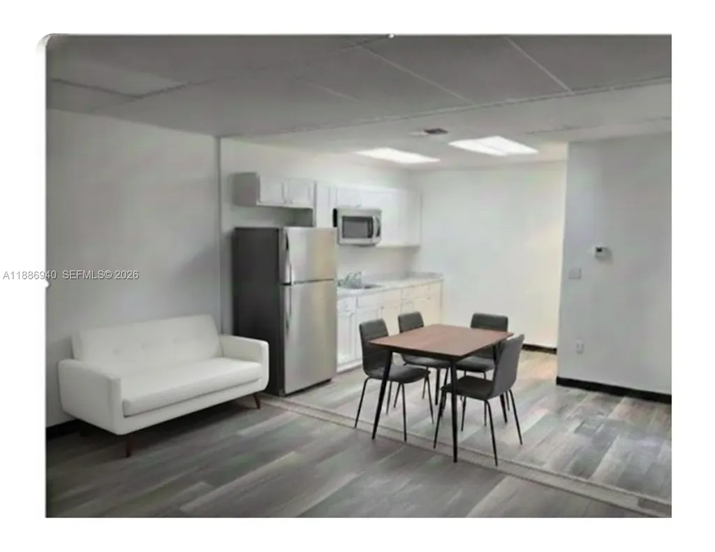 2001 N Dixie Highway Pompano Beach FL 33060