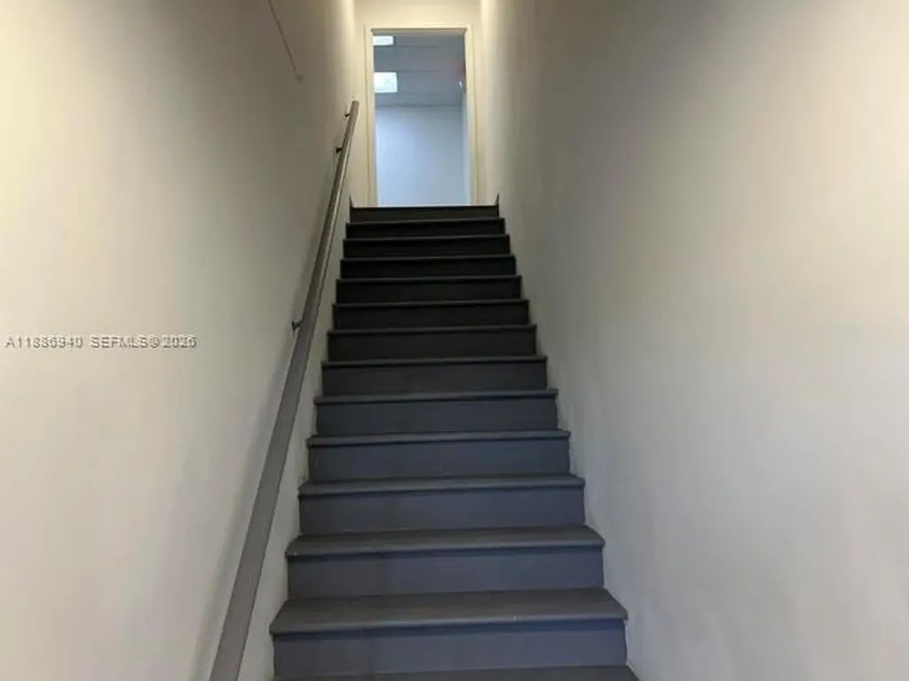 2001 N Dixie Highway Pompano Beach FL 33060
