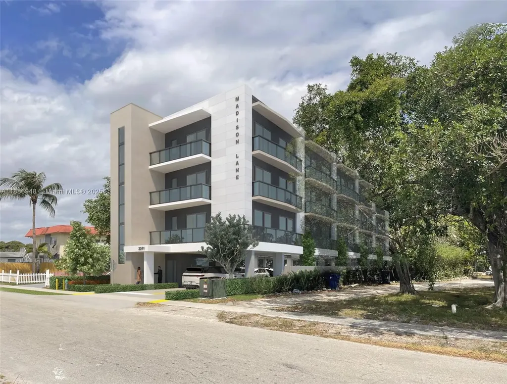 2241 Madison Street Hollywood FL 33020