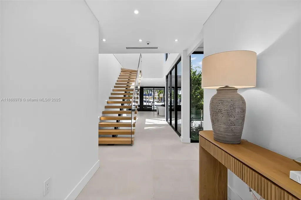 620 Solar Isle Drive Fort Lauderdale FL 33301