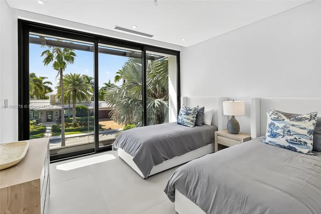 620 Solar Isle Drive Fort Lauderdale FL 33301