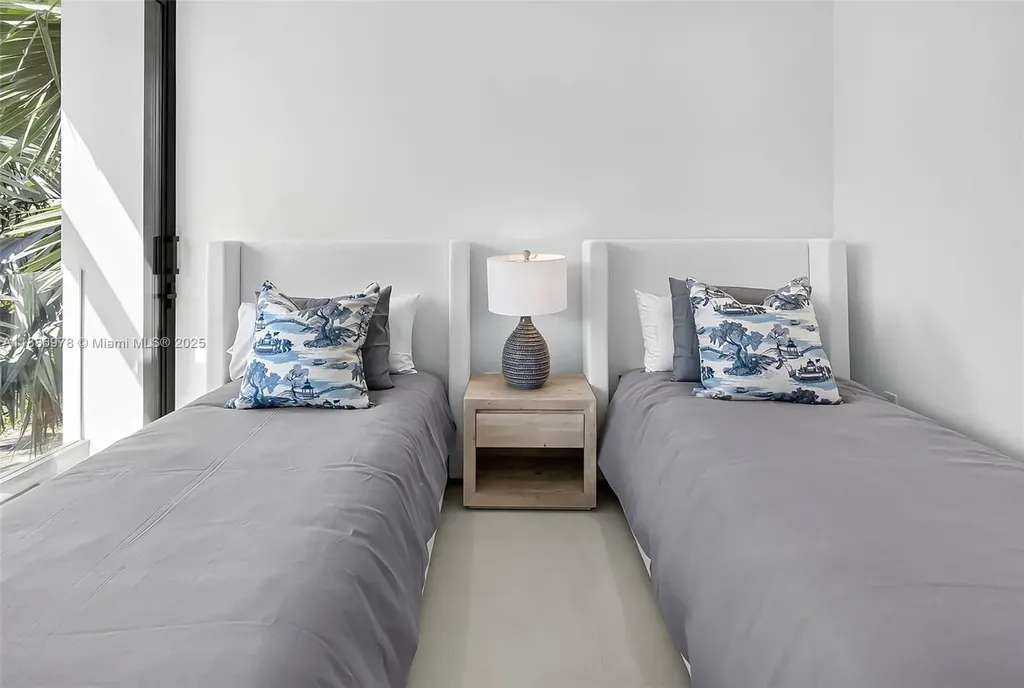 620 Solar Isle Drive Fort Lauderdale FL 33301