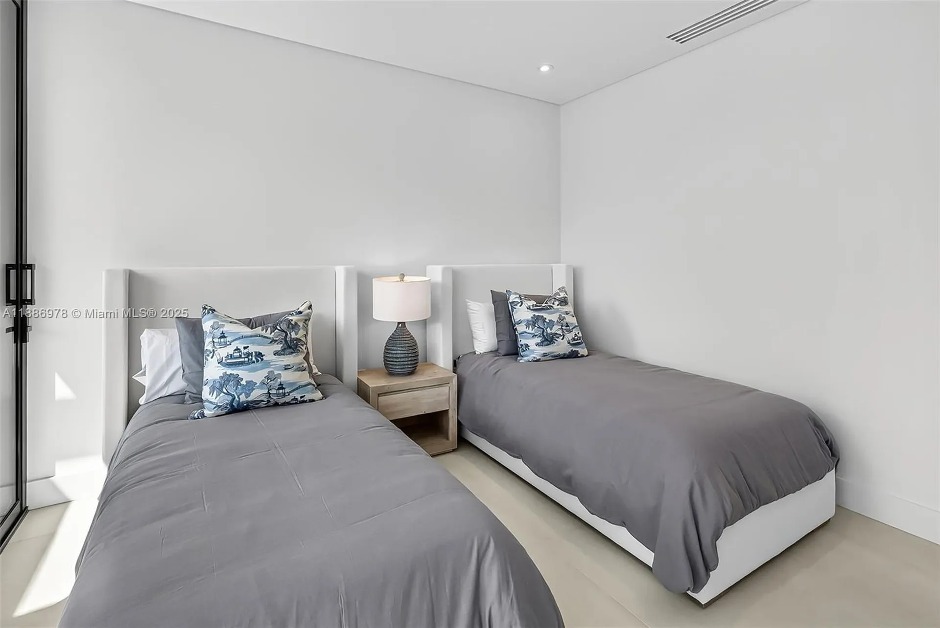 620 Solar Isle Drive Fort Lauderdale FL 33301