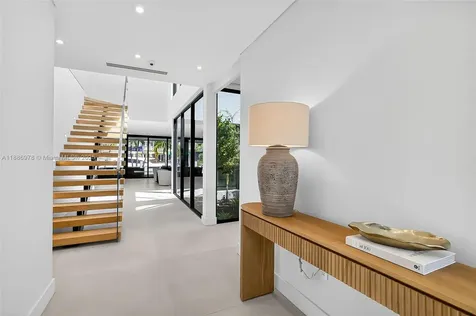 620 Solar Isle Drive Fort Lauderdale FL 33301