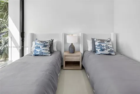 620 Solar Isle Drive Fort Lauderdale FL 33301