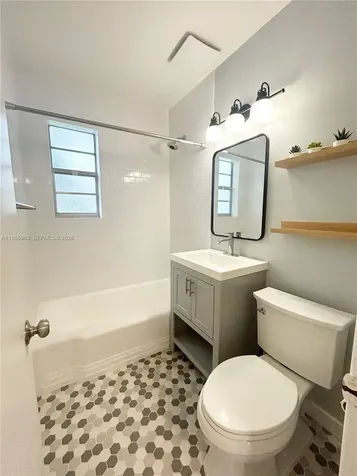7865 SW 57th Avenue Miami FL 33143