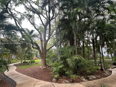 7865 SW 57th Avenue Miami FL 33143