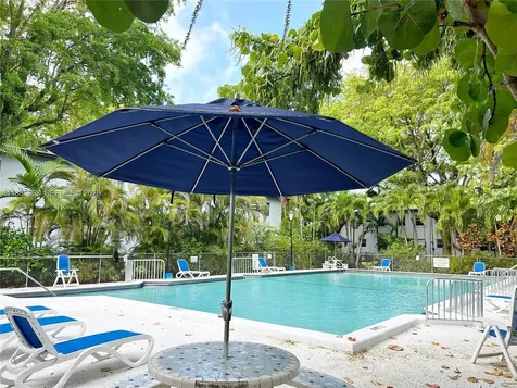 7865 SW 57th Avenue Miami FL 33143